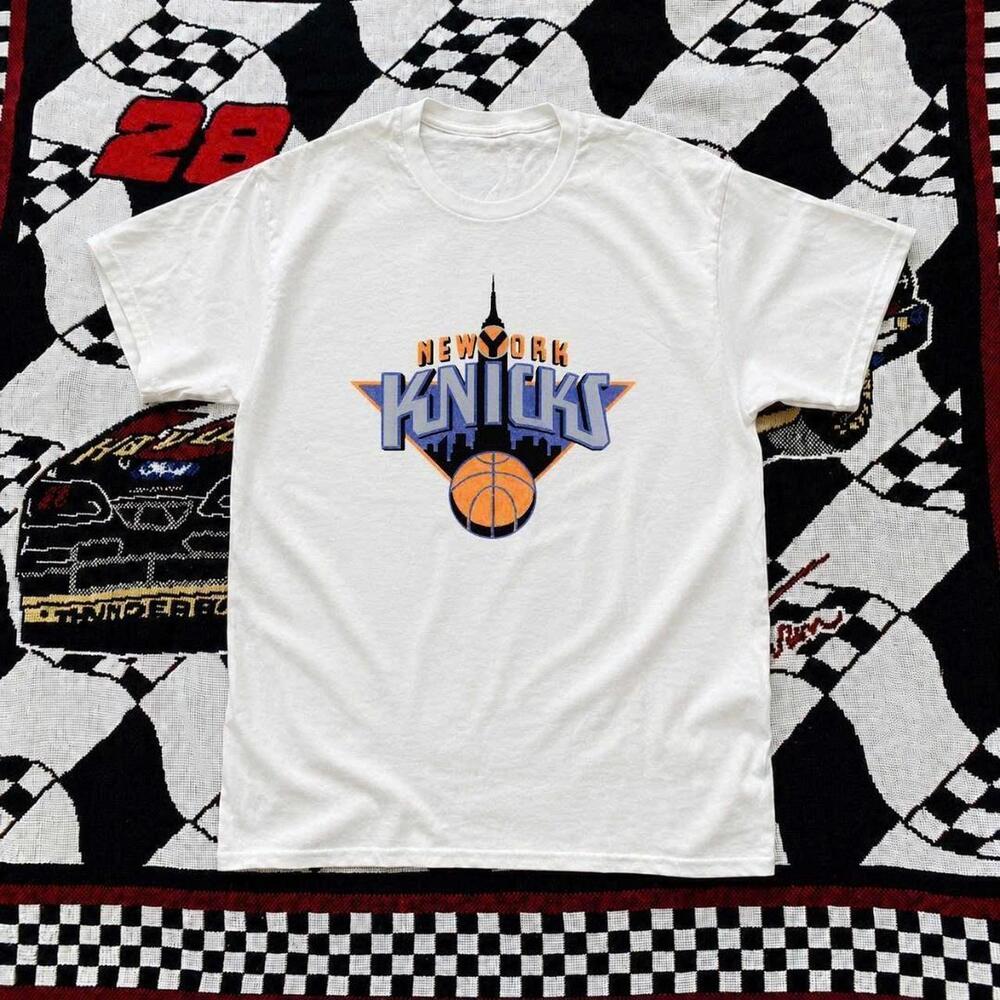 New York Knicks T Shirt In White And Blue